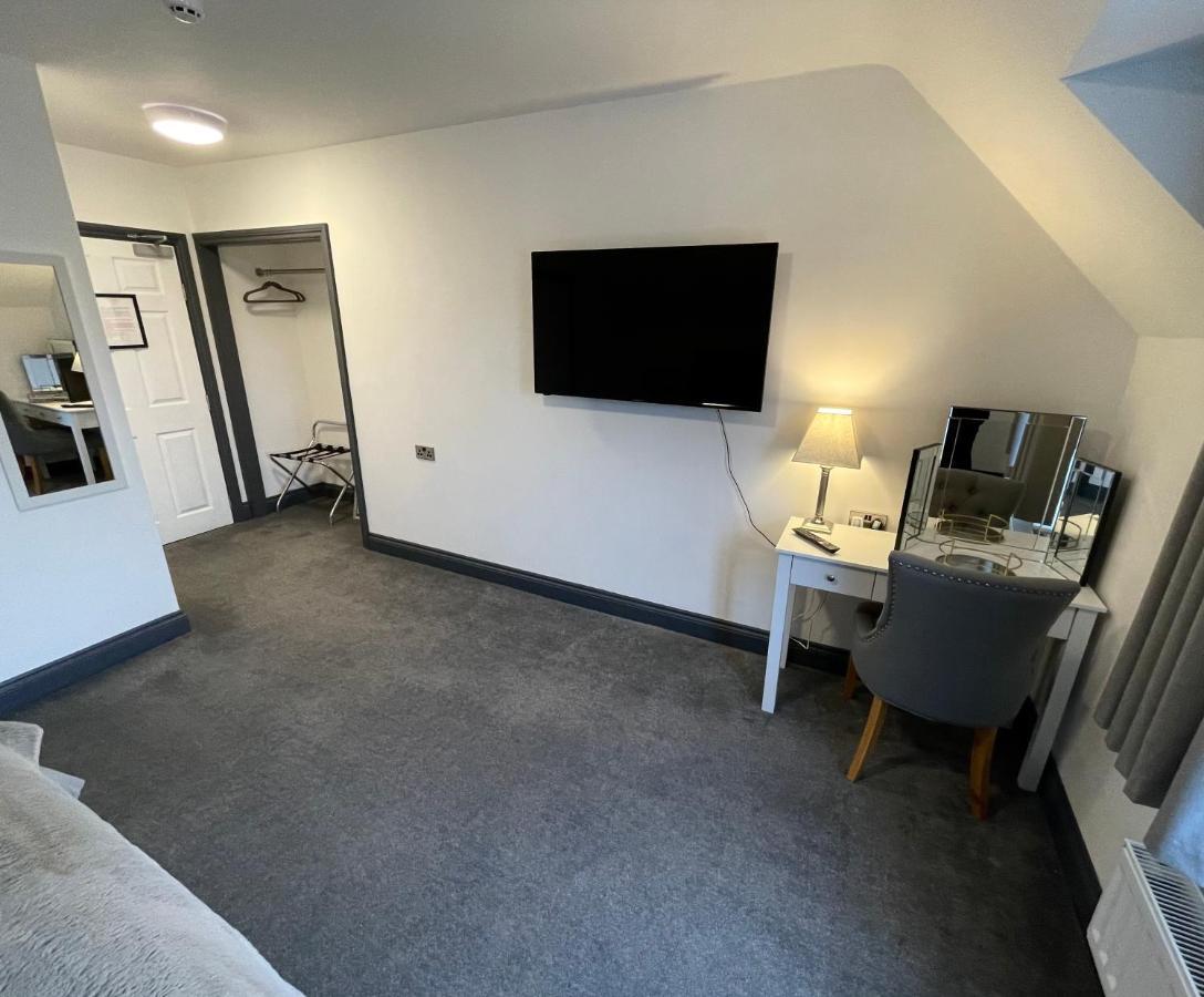 Cadmore Lodge Bed & Breakfast Tenbury Exteriör bild