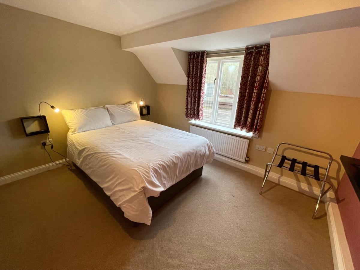 Cadmore Lodge Bed & Breakfast Tenbury Exteriör bild