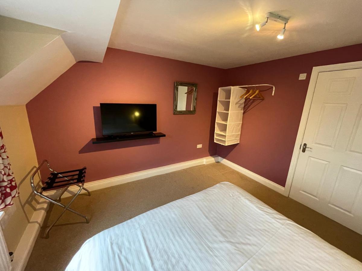 Cadmore Lodge Bed & Breakfast Tenbury Exteriör bild
