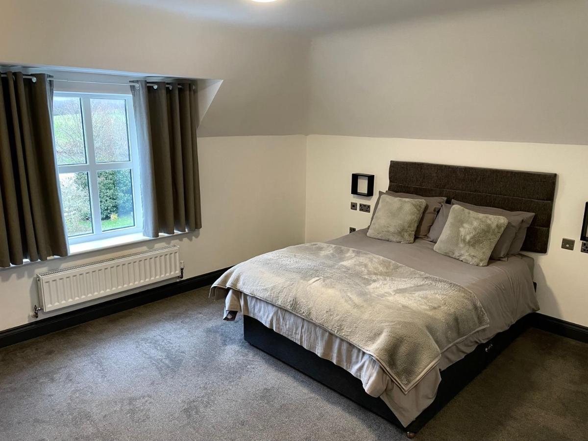 Cadmore Lodge Bed & Breakfast Tenbury Exteriör bild